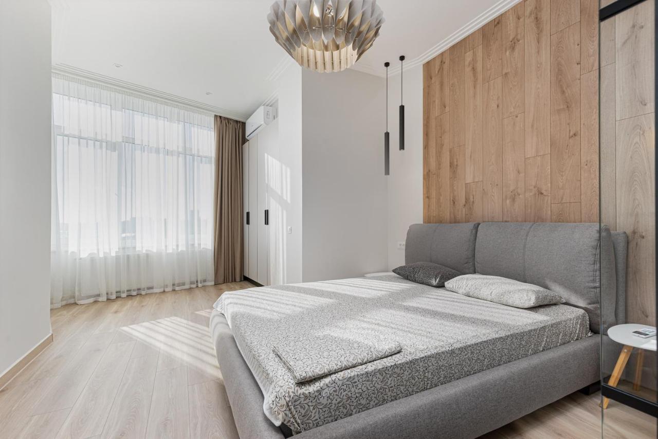 Sea Symphony 3-Bedrooms Apartment Odesa Exterior photo